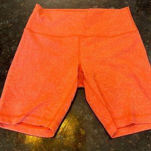 Lululemon Women’s Athletics High-Rise Wunder Train 8”, Crunch Warm Coral, Sz 10